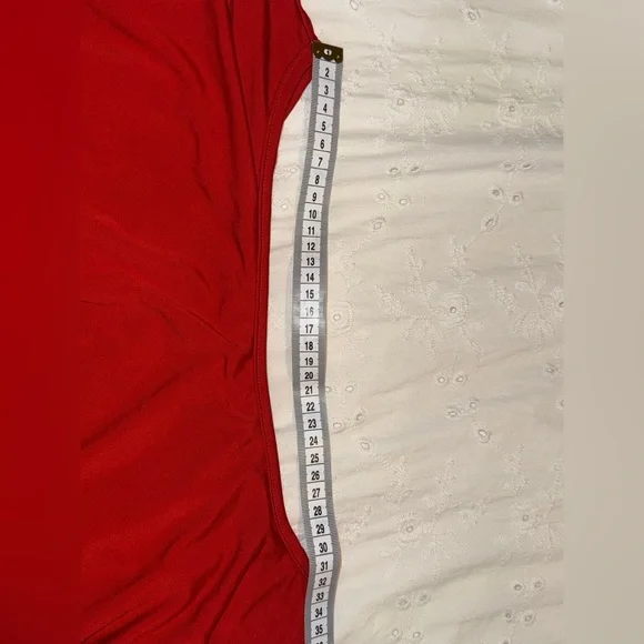 Red Ruffle Off-Shoulder Top | S-M - Picture 6 of 6